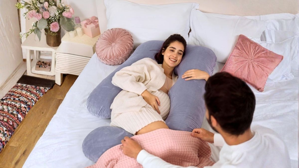 Full-Body Comfort for Better Sleep: Momcozy U-Shaped Pregnancy Pillow Review & Buying Guide